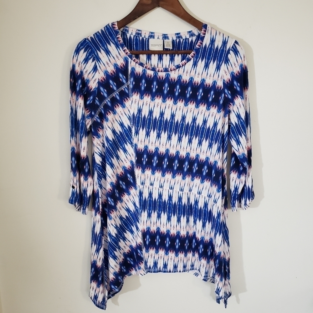 Chico's Zenergy Blue White Red Swirl Aztec Print Top Womens Size Chico's 0 Small